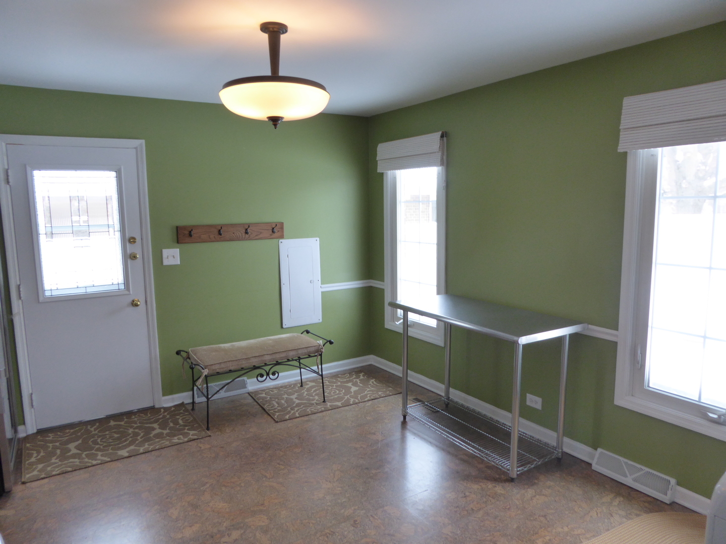 3324 Lake Knoll Drive Northbrook, IL 60062 - Photo 15 of 27 a living room with furniture and a window