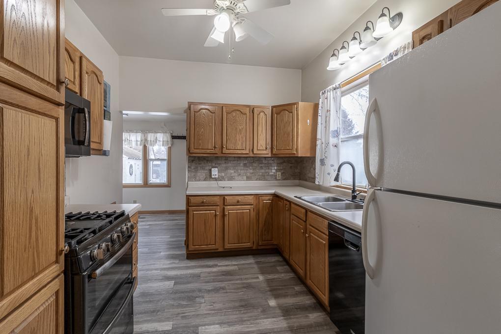 138 1st Avenue Southwest Winnebago, MN 56098 - Photo 2 of 34