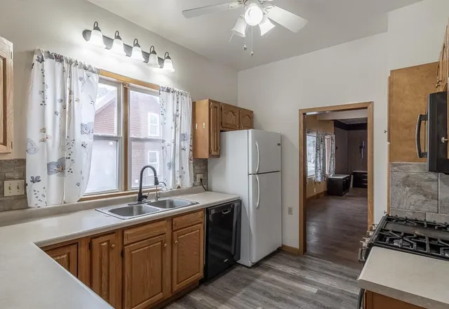 $137,900 | 138 1st Avenue Southwest, Winnebago, MN 56098