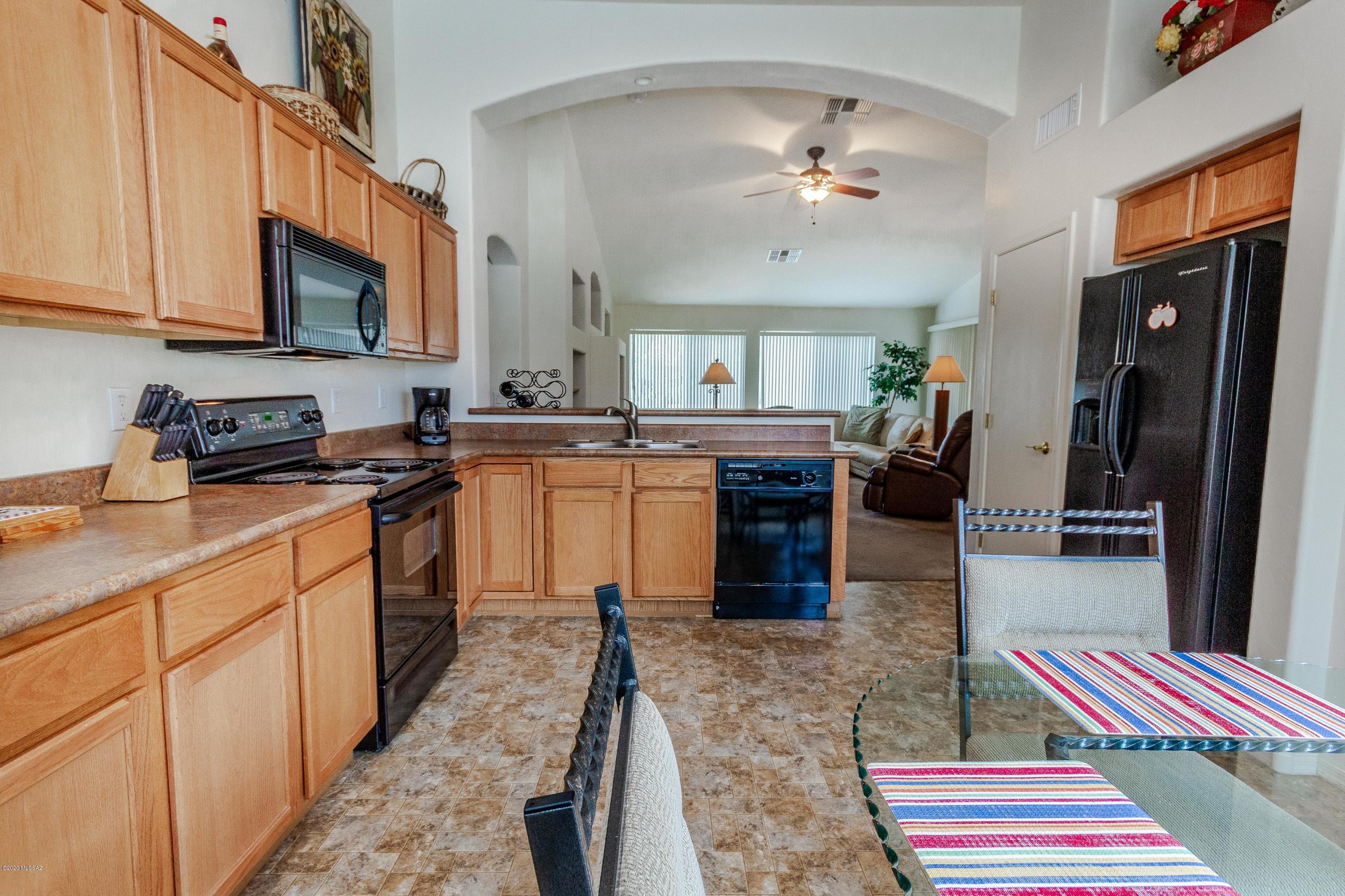 1436 North Bank Swallow Road Green Valley, AZ 85614 - Photo 10 of 44