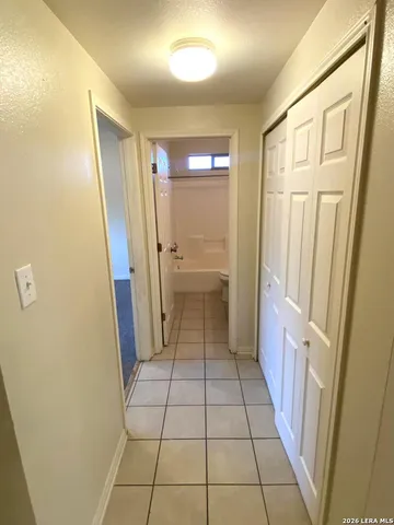 $950 | 506 Dukeway, Unit 3, Universal City, TX 78148