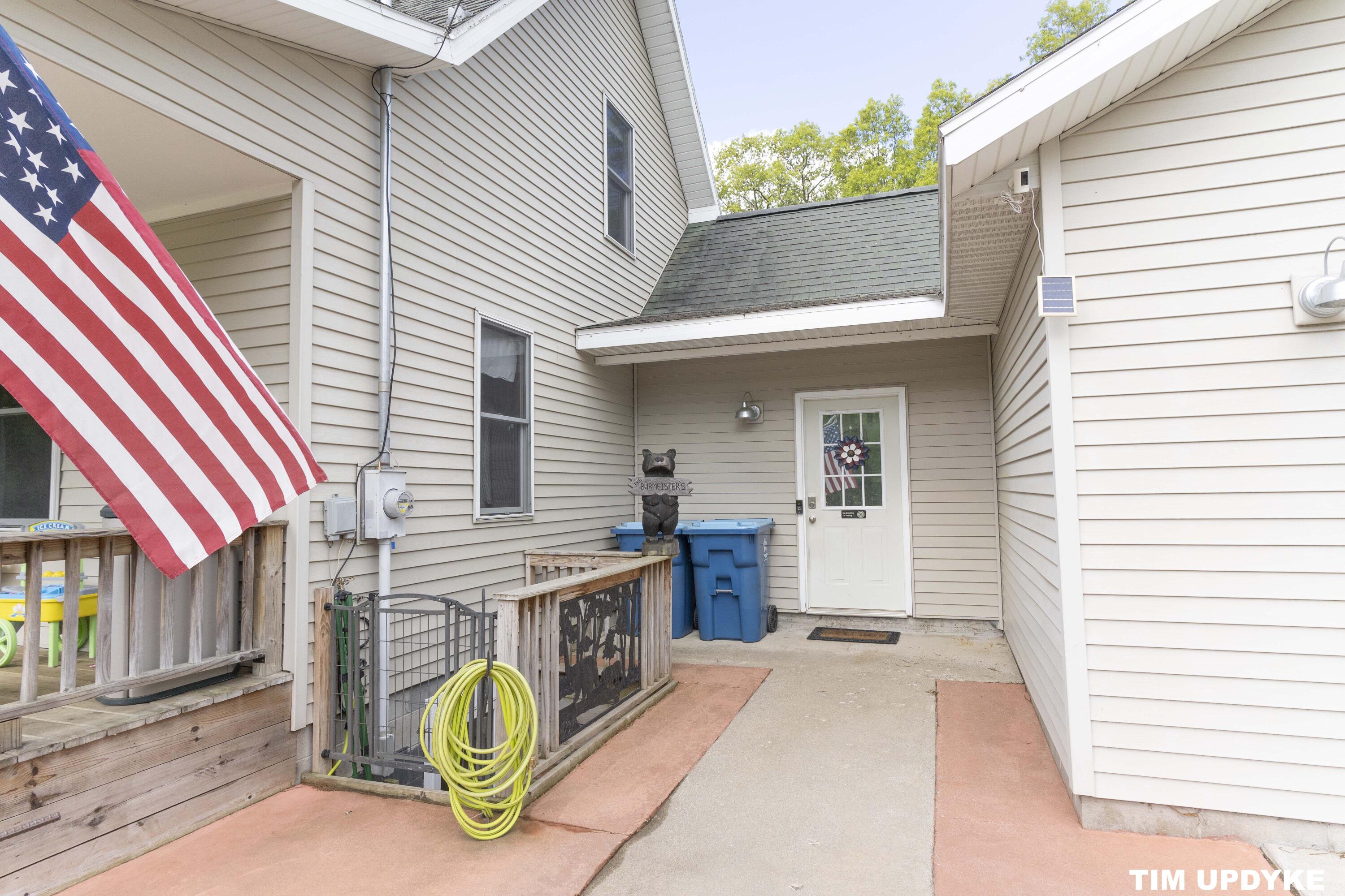 85 South Hilton Park Road Muskegon, MI 49442 - Photo 4 of 81 DSC01316