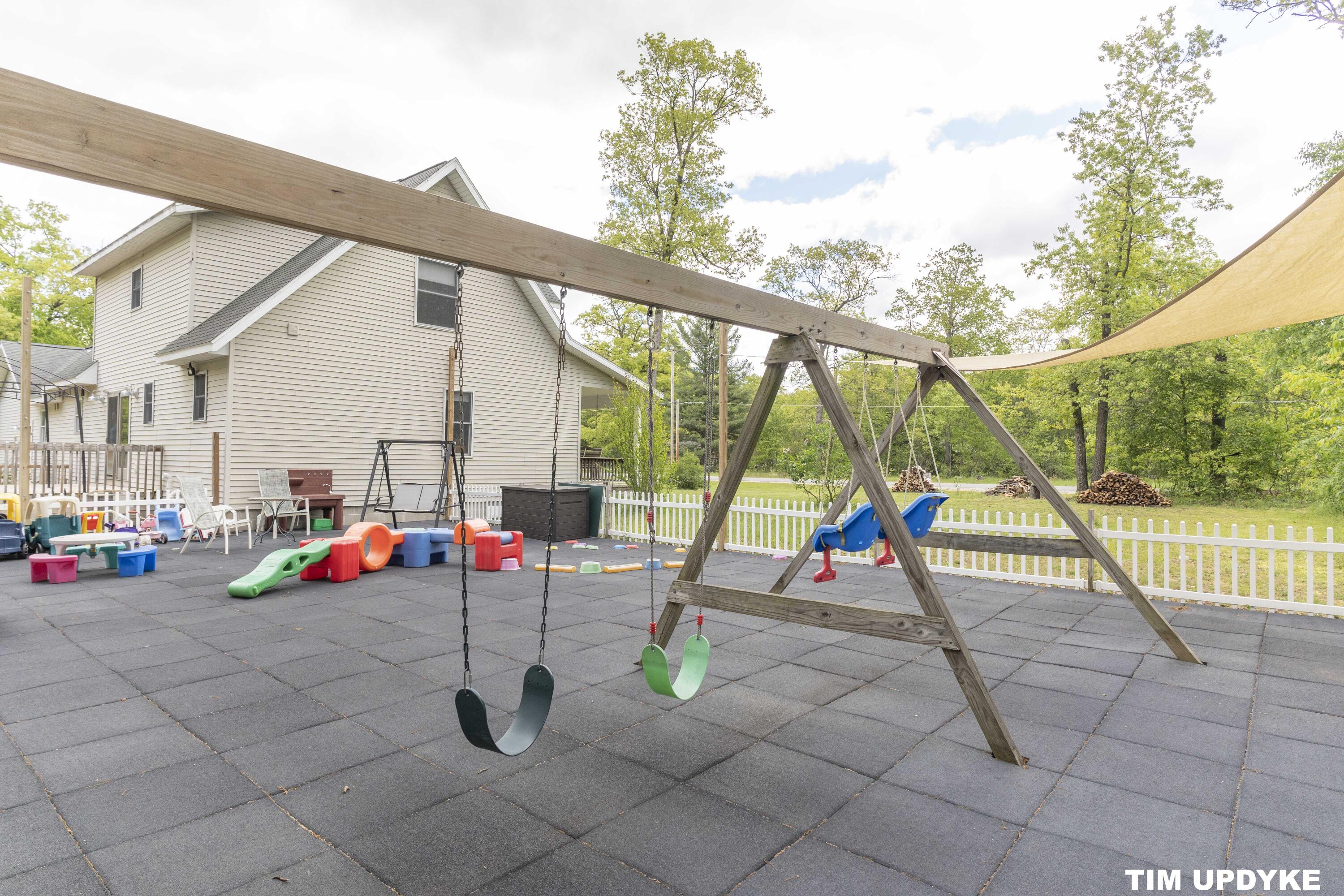 85 South Hilton Park Road Muskegon, MI 49442 - Photo 69 of 81 DSC01337