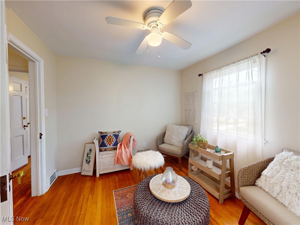 4047 Stilmore Road Cleveland, OH 44121 - Photo 20 of 37