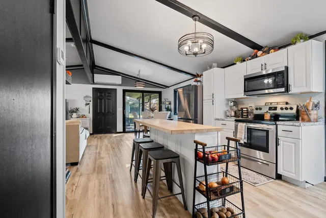 $314,900 | 2255 Winwood Drive, Appleton, WI 54915