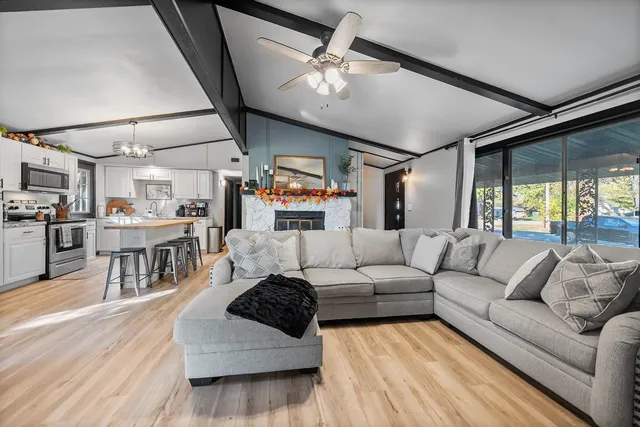 $314,900 | 2255 Winwood Drive, Appleton, WI 54915