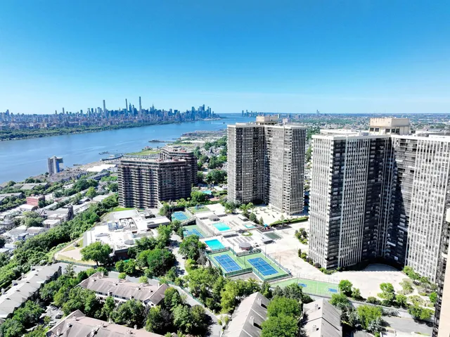 $489,000 | 200 Winston Drive, Unit 2116, Cliffside Park, NJ 07010