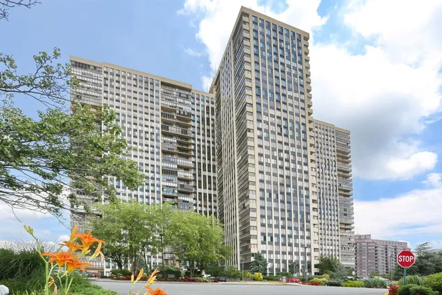 $489,000 | 200 Winston Drive, Unit 2116, Cliffside Park, NJ 07010