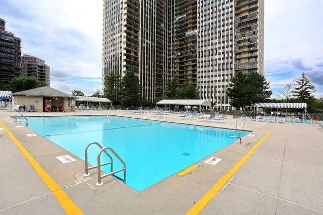 $489,000 | 200 Winston Drive, Unit 2116, Cliffside Park, NJ 07010