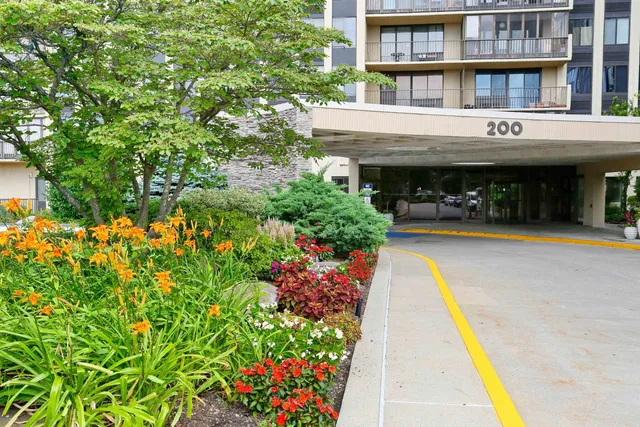 $489,000 | 200 Winston Drive, Unit 2116, Cliffside Park, NJ 07010