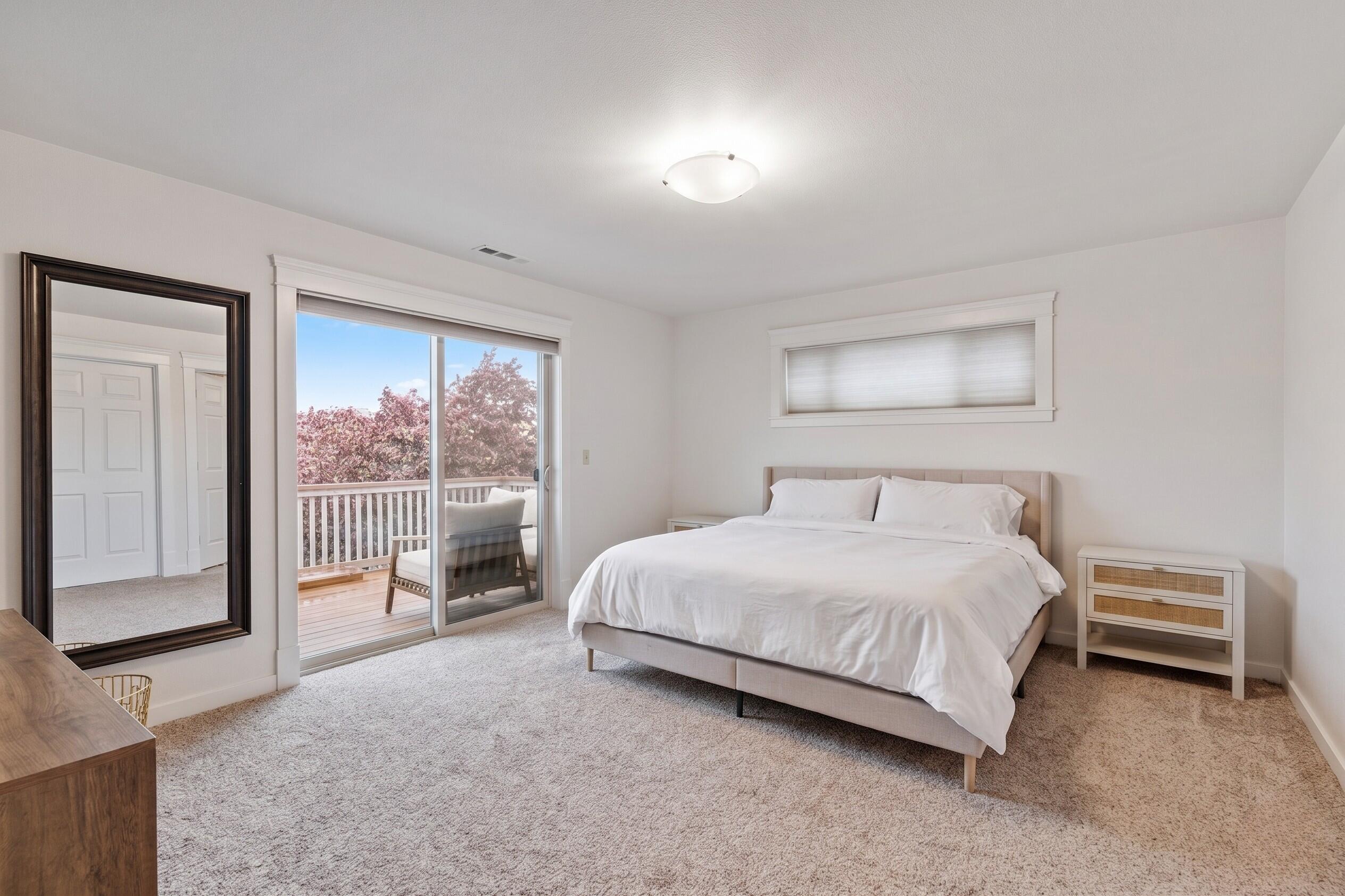457 Elm Street Phoenix, OR 97535 - Photo 8 of 26