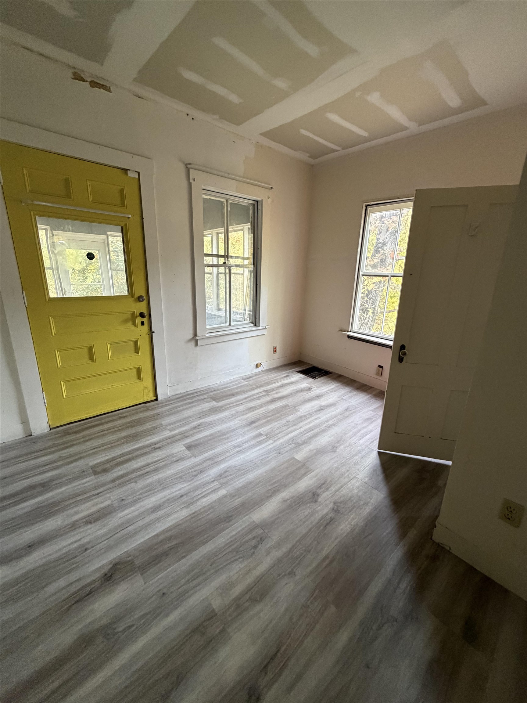 88-90 Westminster Street Rockingham, VT 05101 - Photo 15 of 36