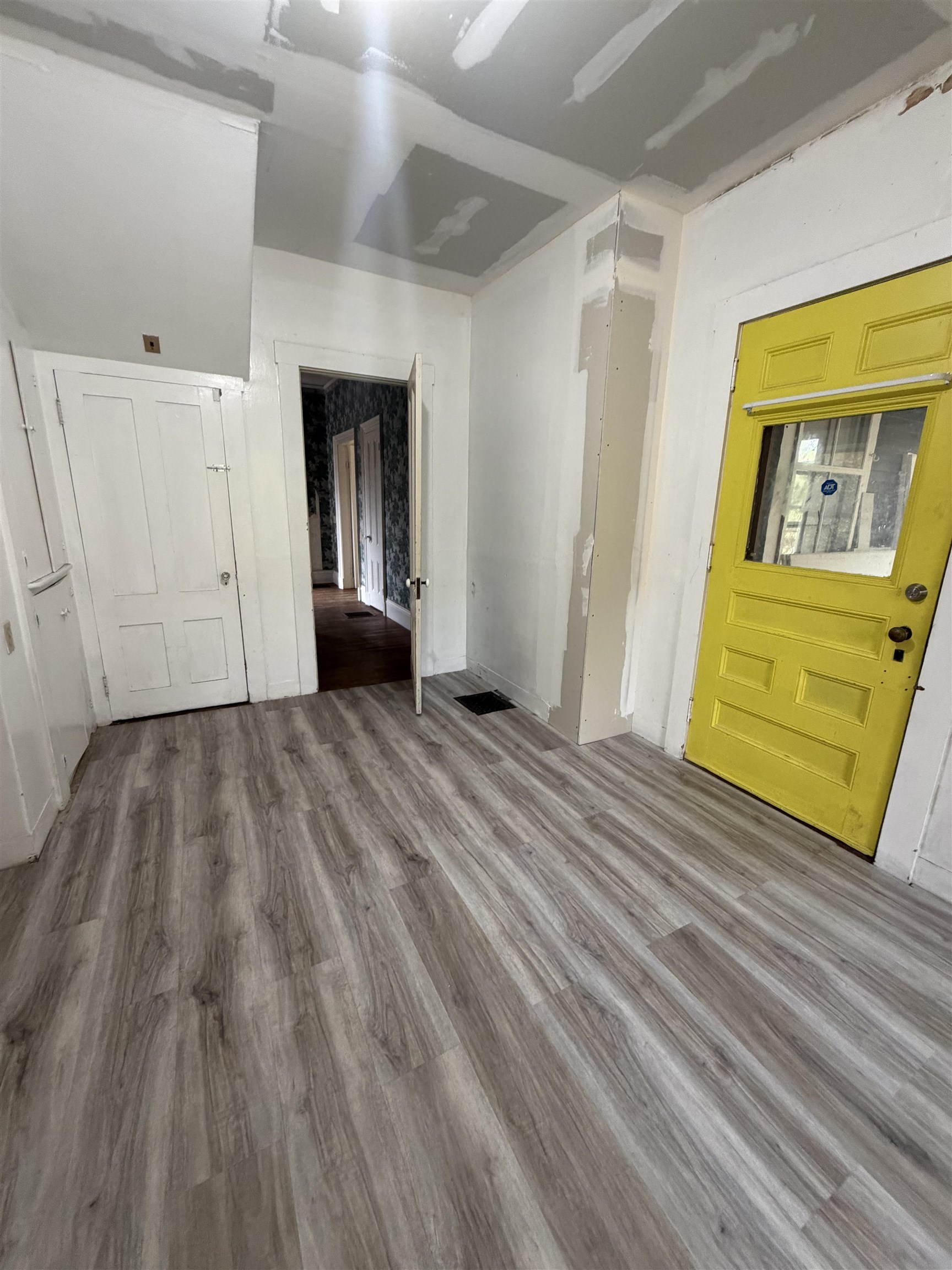 88-90 Westminster Street Rockingham, VT 05101 - Photo 17 of 36