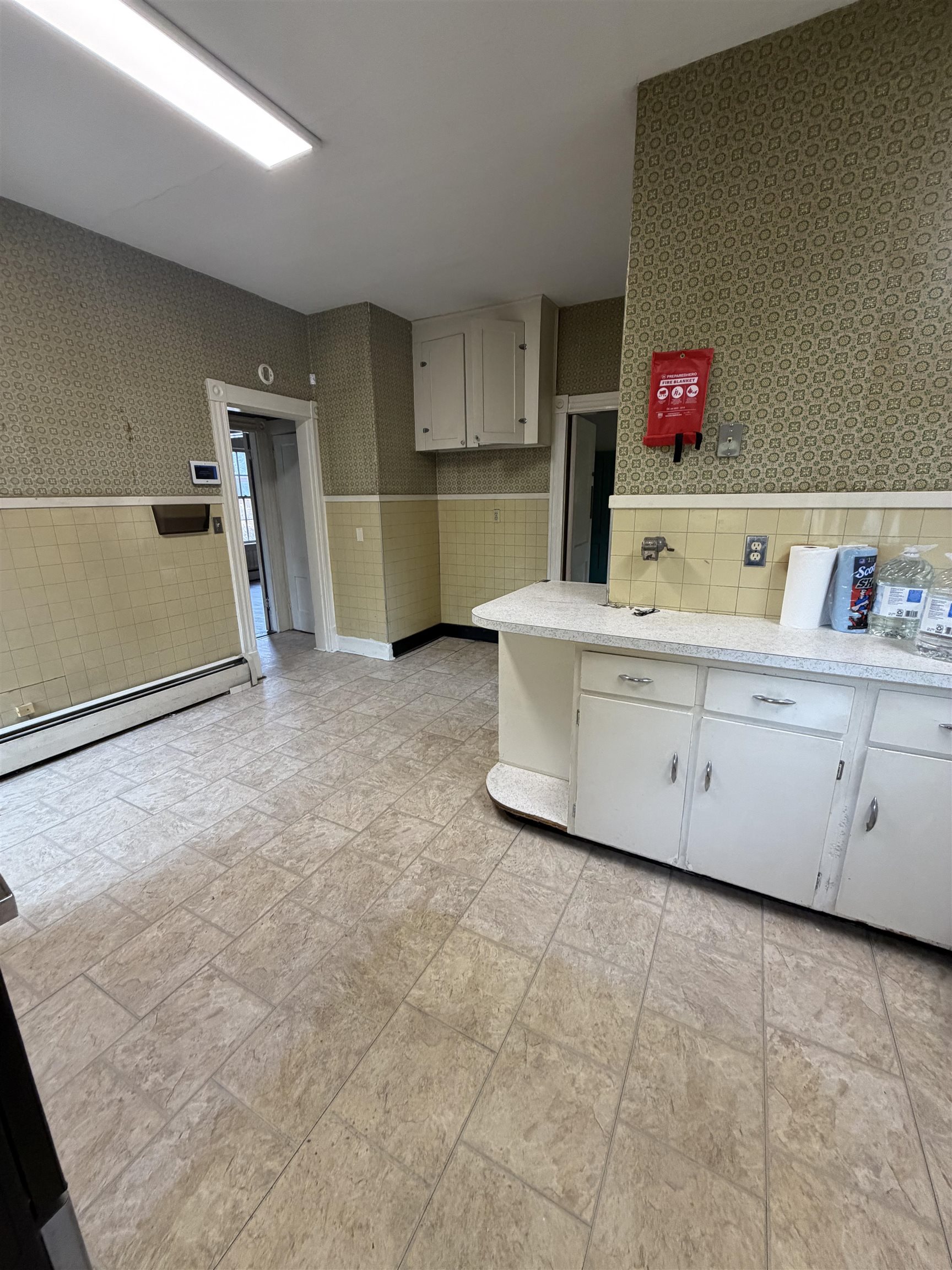 88-90 Westminster Street Rockingham, VT 05101 - Photo 9 of 36