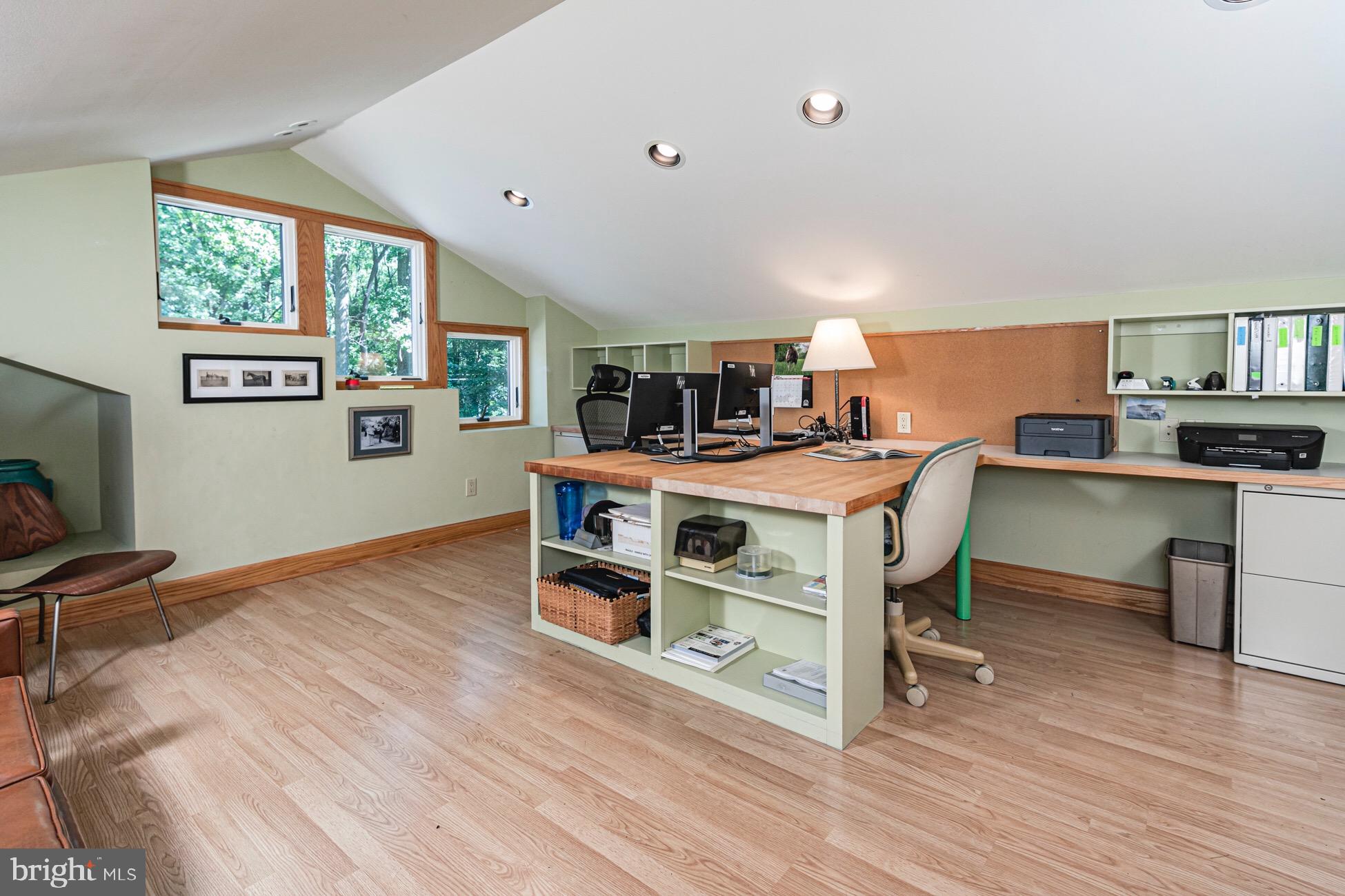 423 Ellisdale Road Crosswicks, NJ 08515 - Photo 19 of 39 Upper - Office