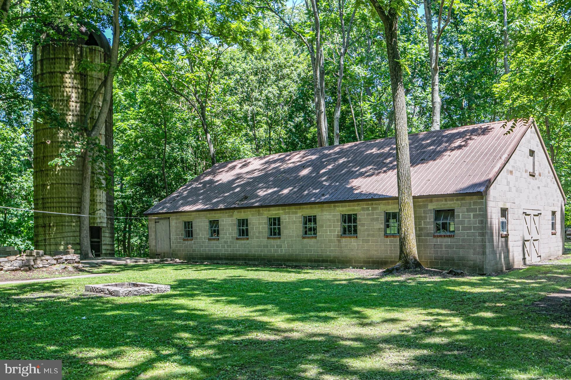 423 Ellisdale Road Crosswicks, NJ 08515 - Photo 38 of 39 Barn & Silo