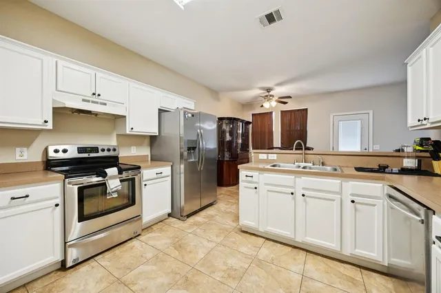 $290,000 | 332 South Celia Circle, Wylie, TX 75098