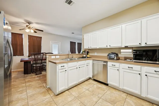 $290,000 | 332 South Celia Circle, Wylie, TX 75098