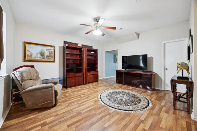 $290,000 | 332 South Celia Circle, Wylie, TX 75098