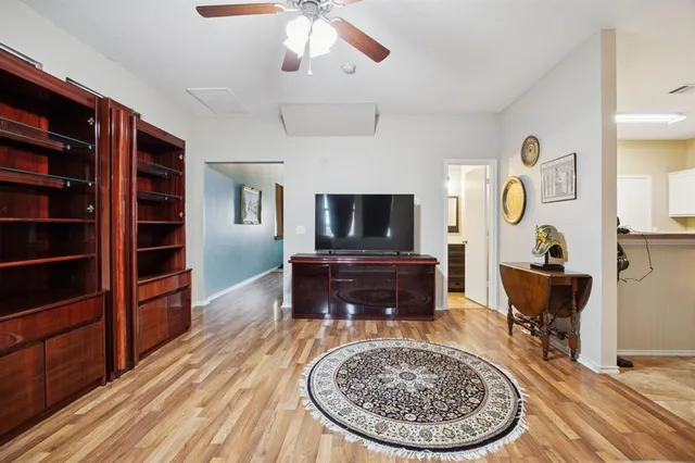 $290,000 | 332 South Celia Circle, Wylie, TX 75098