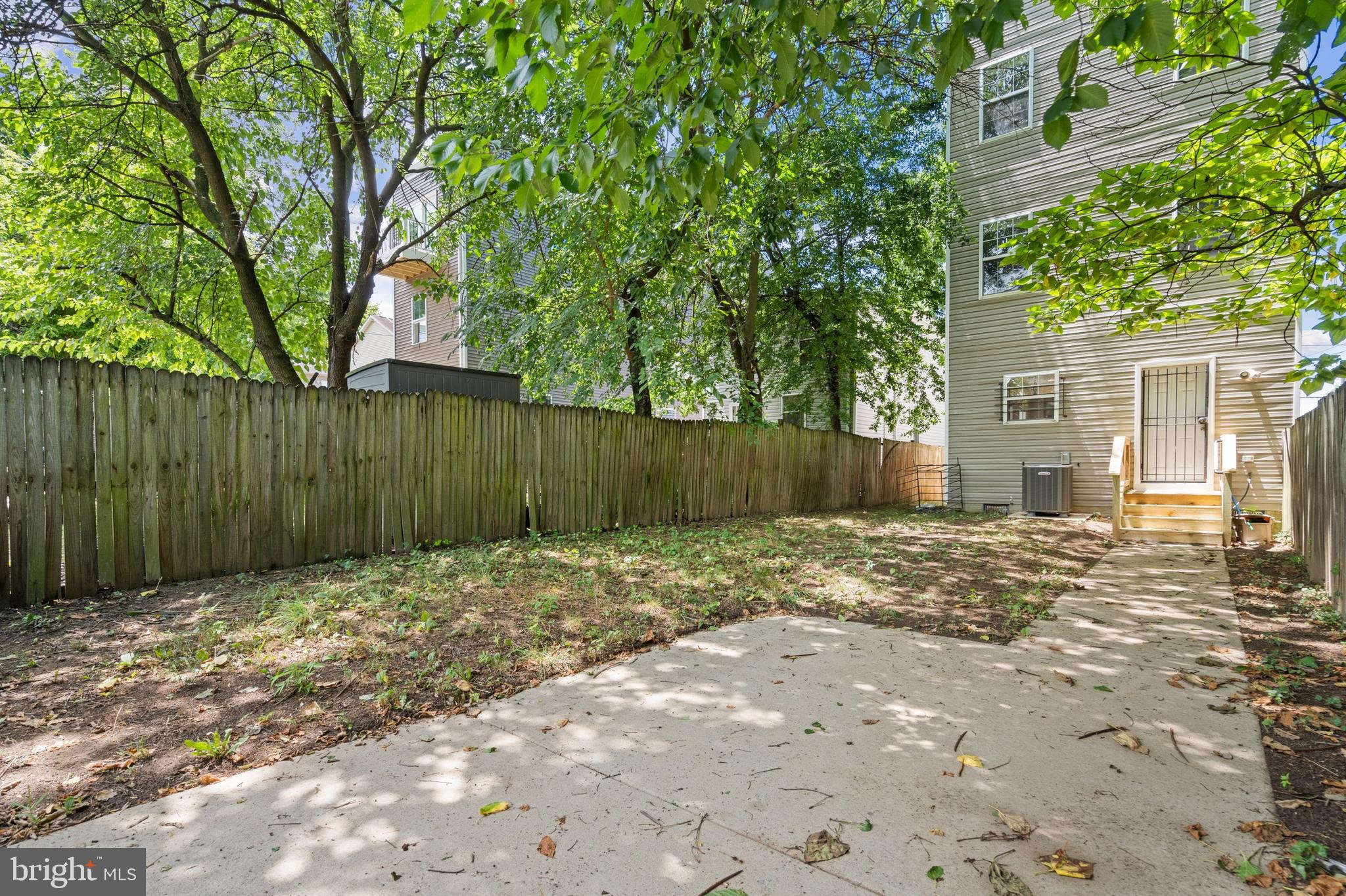 1017 48th Street Northeast Washington, DC 20019 - Photo 35 of 36