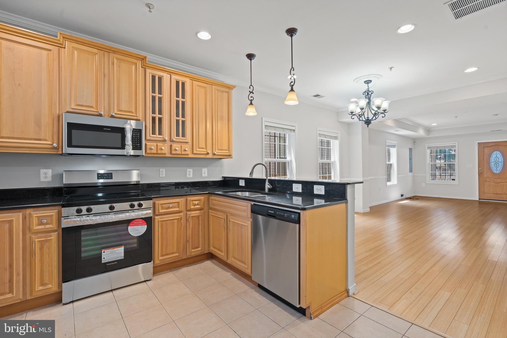 1017 48th Street Northeast Washington, DC 20019 - Photo 10 of 36
