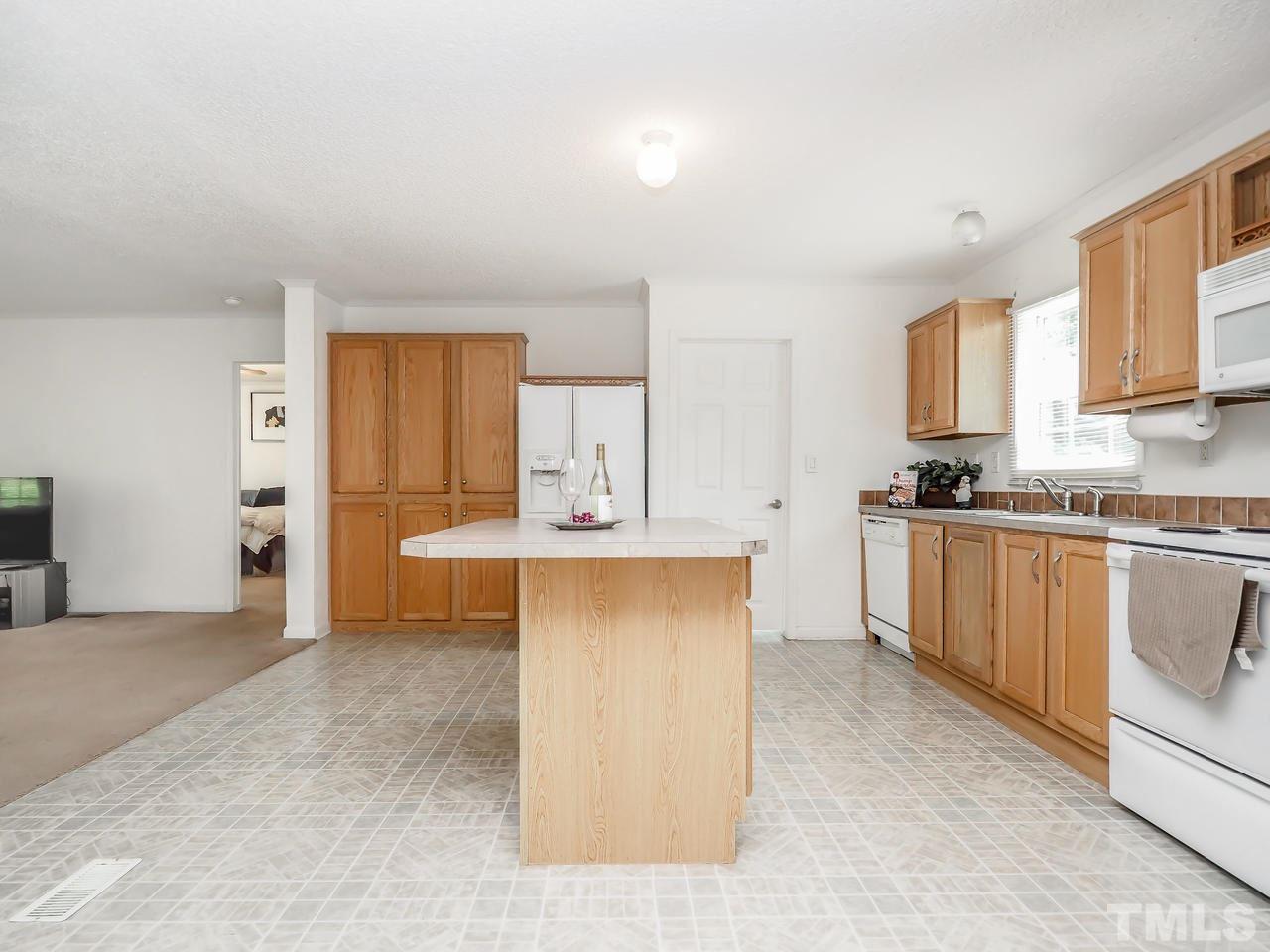 405 Buckingham Road Garner, NC 27529 - Photo 7 of 28 Gallery Image 7