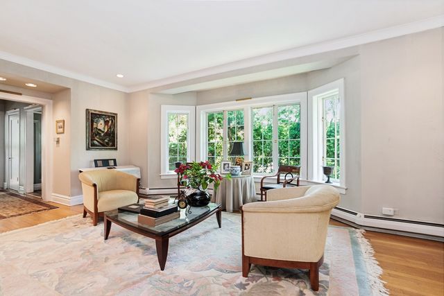 $655,000 | 256 Lincoln Drive, Glencoe, IL 60022