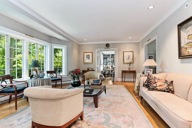 $655,000 | 256 Lincoln Drive, Glencoe, IL 60022