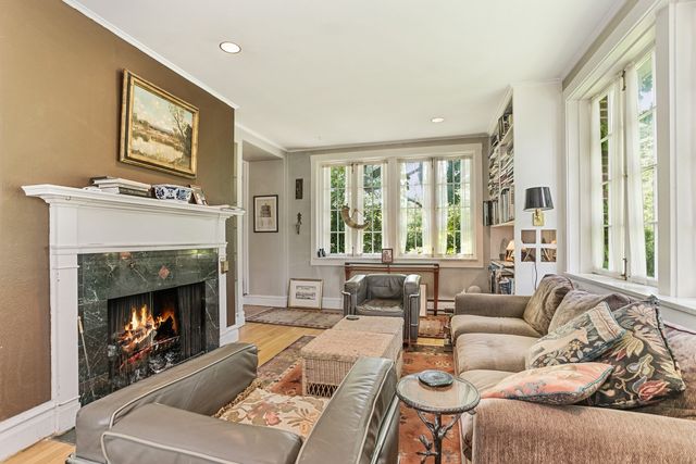 $655,000 | 256 Lincoln Drive, Glencoe, IL 60022