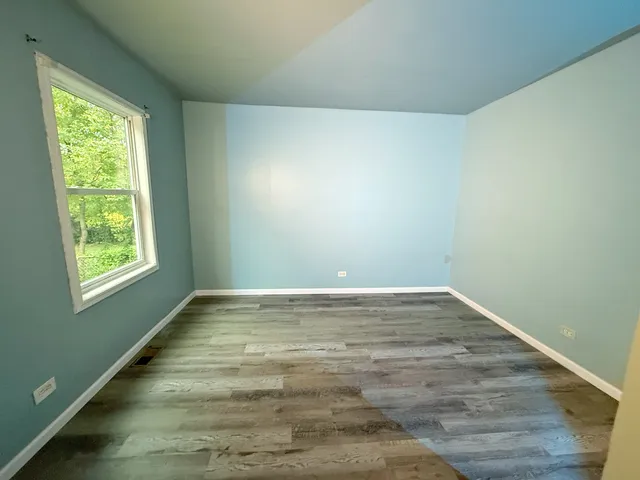 a view of empty room with window