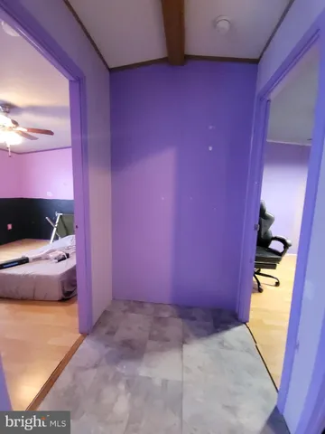 a view of livingroom with furniture