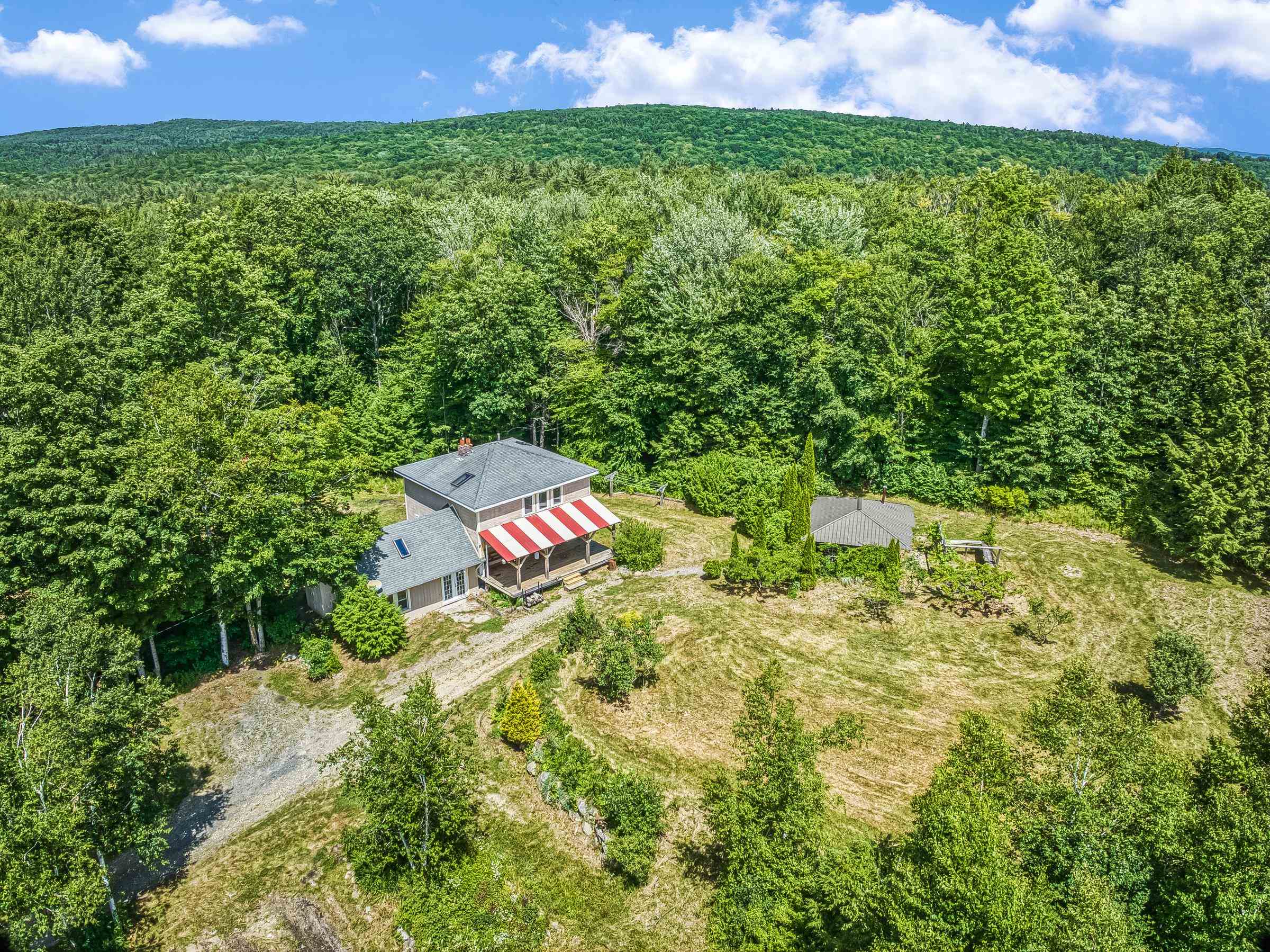 75 North Slack Road Claremont, NH 03743 - Photo 2 of 28