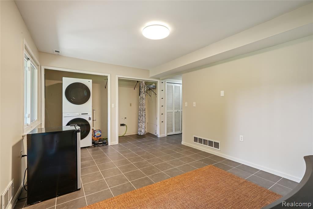 826 Seville Row Detroit, MI 48202 - Photo 12 of 44 Gallery Image 12