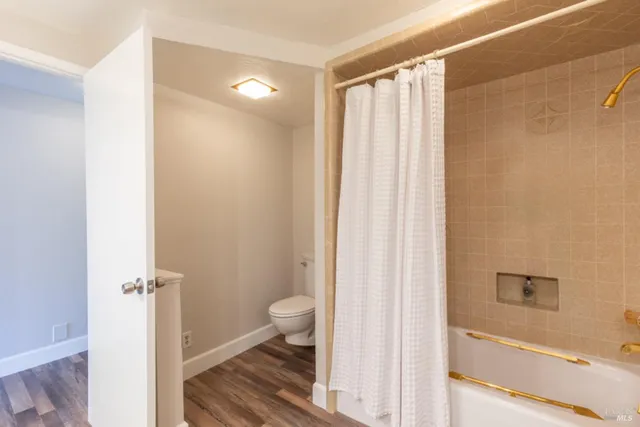 $4,950,000 | 7490 Wild Horse Valley Road, Napa, CA 94558