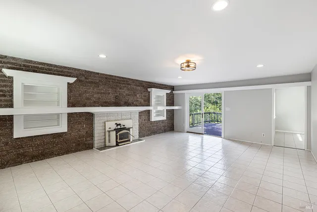 $4,950,000 | 7490 Wild Horse Valley Road, Napa, CA 94558