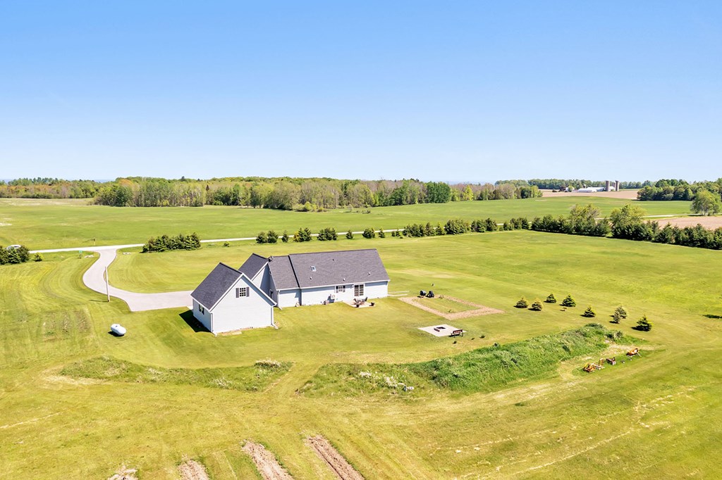 515 Shiloh Road Algoma, WI 54201 - Photo 49 of 62 Gallery Image 49