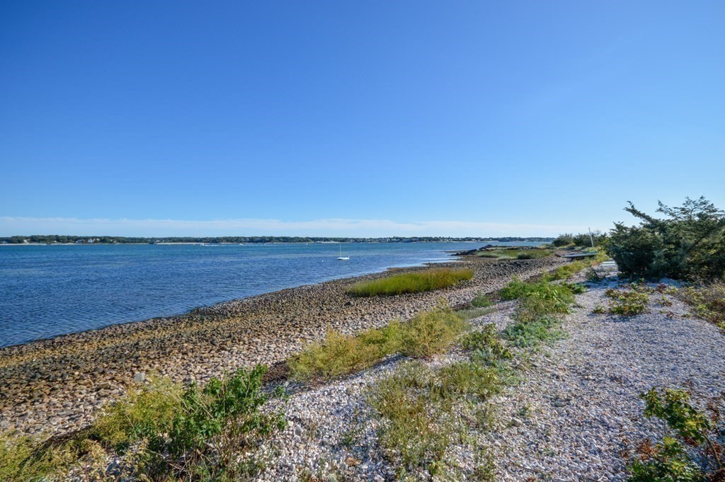 45 Pasture Road Bourne, MA 02534 - Photo 4 of 38