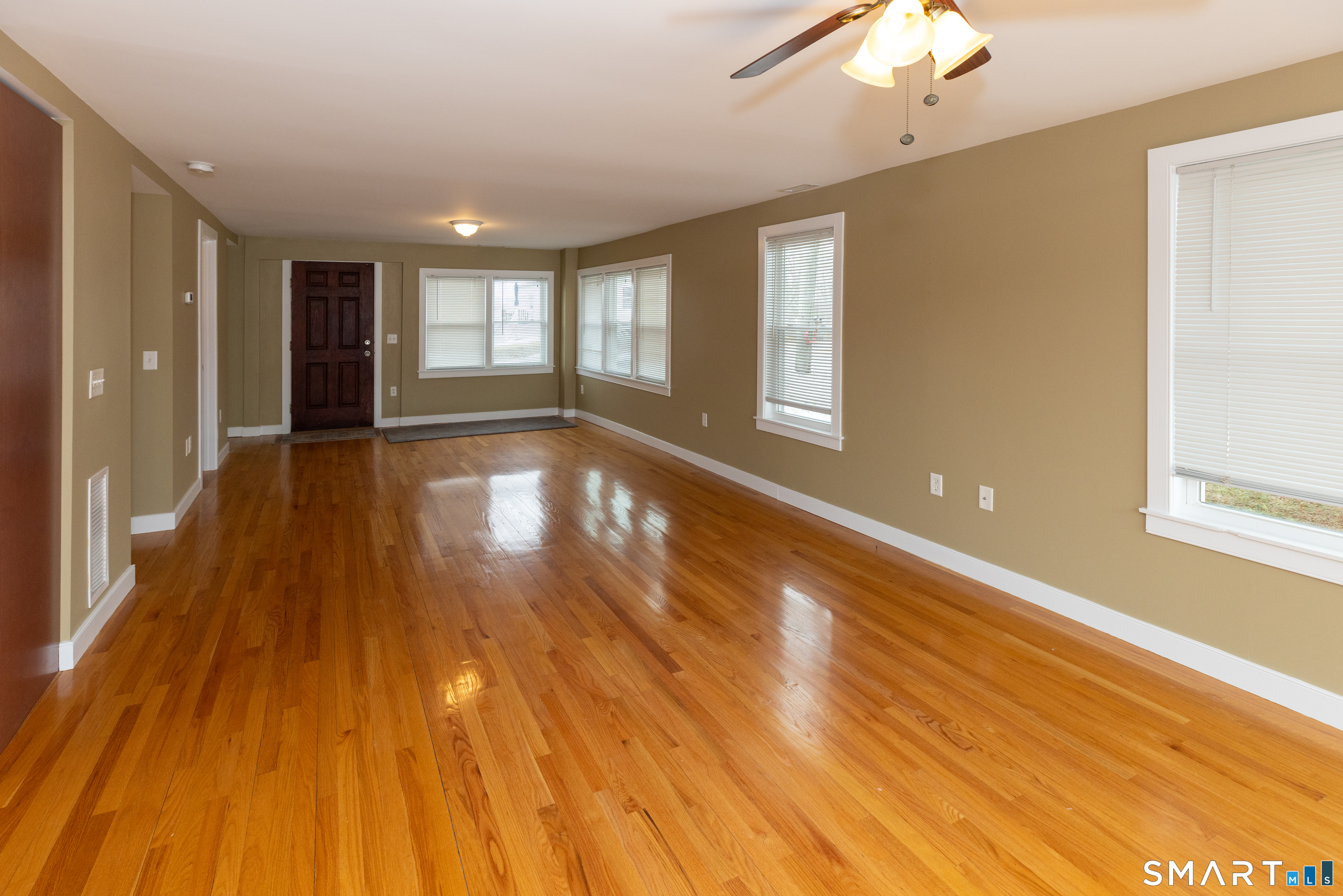 135 Middlesex Avenue Chester, CT 06412 - Photo 8 of 34