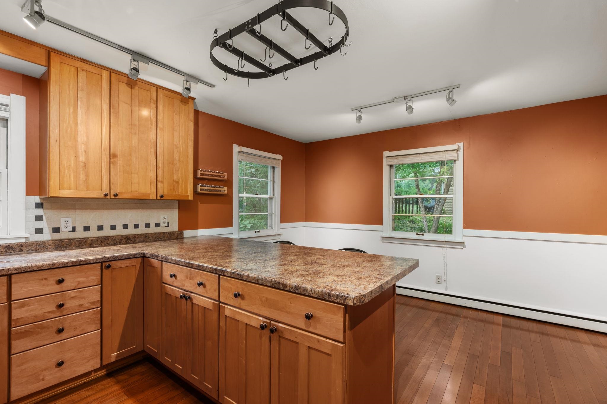 5114 Flambeau Road Madison, WI 53705 - Photo 9 of 40 Gallery Image 9