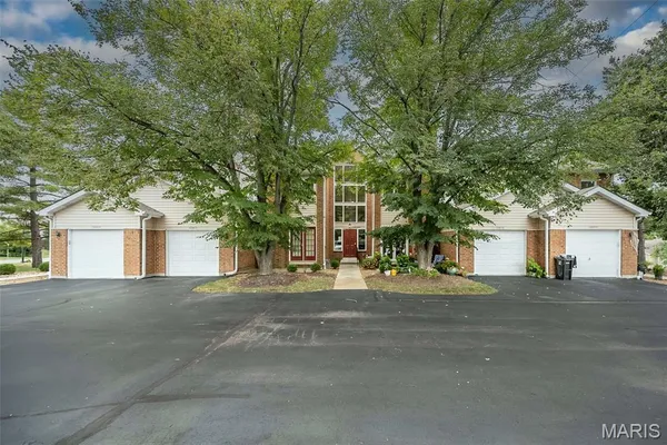 $144,900 | 1300 Holgate Drive, Unit G6, Ballwin, MO 63021