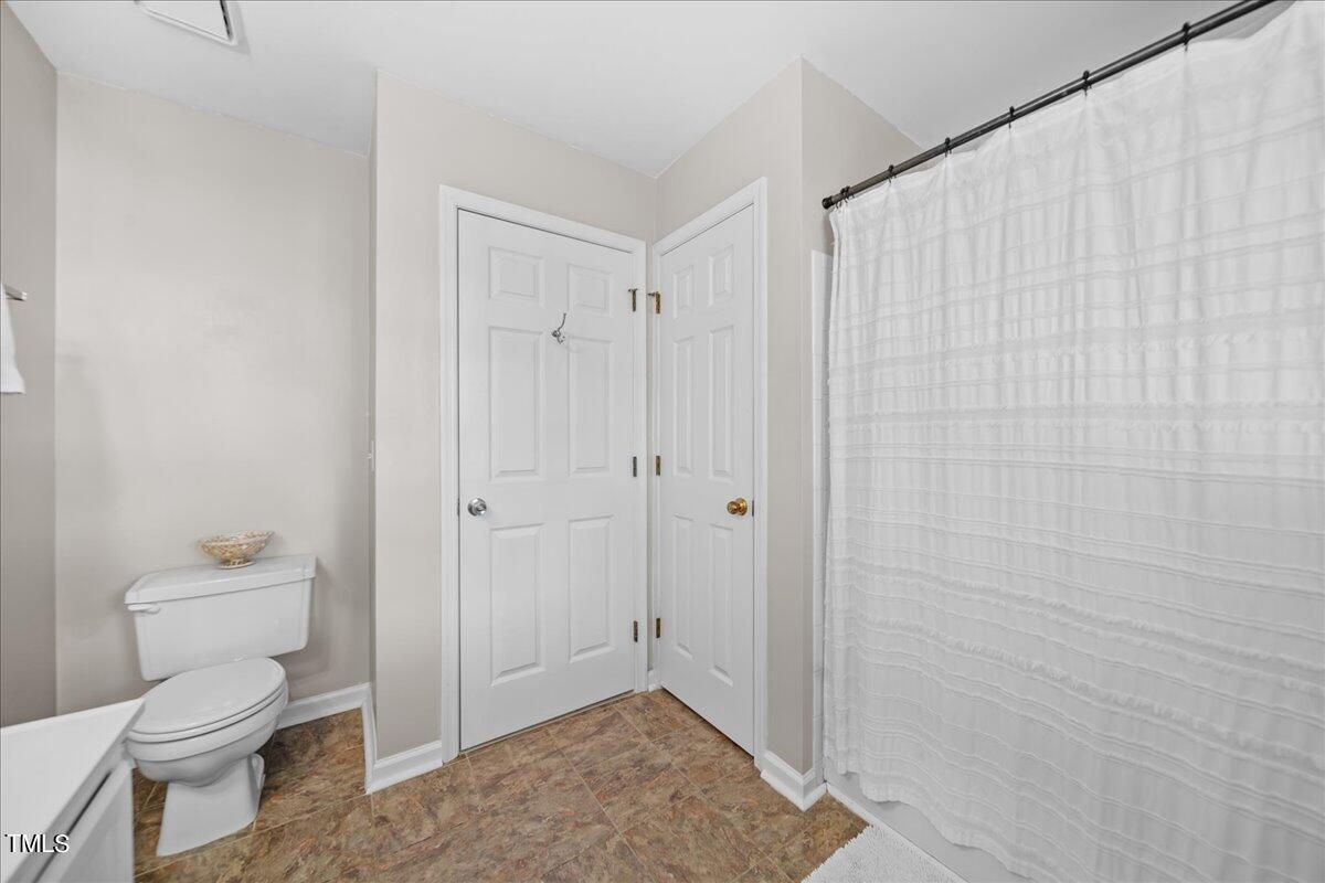 6816 Chasewick Circle Raleigh, NC 27615 - Photo 28 of 39 Bathroom