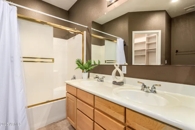 $3,999 | 6425 South Kimberlee Way, Chandler, AZ 85249