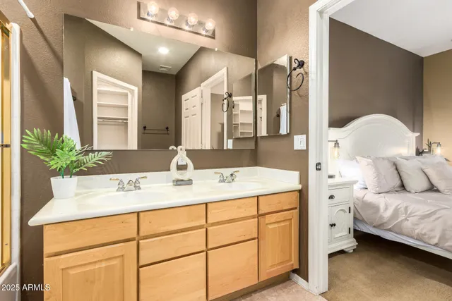 $3,999 | 6425 South Kimberlee Way, Chandler, AZ 85249