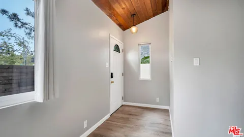 $1,699,000 | 535 Venice Way, Los Angeles, CA 90291