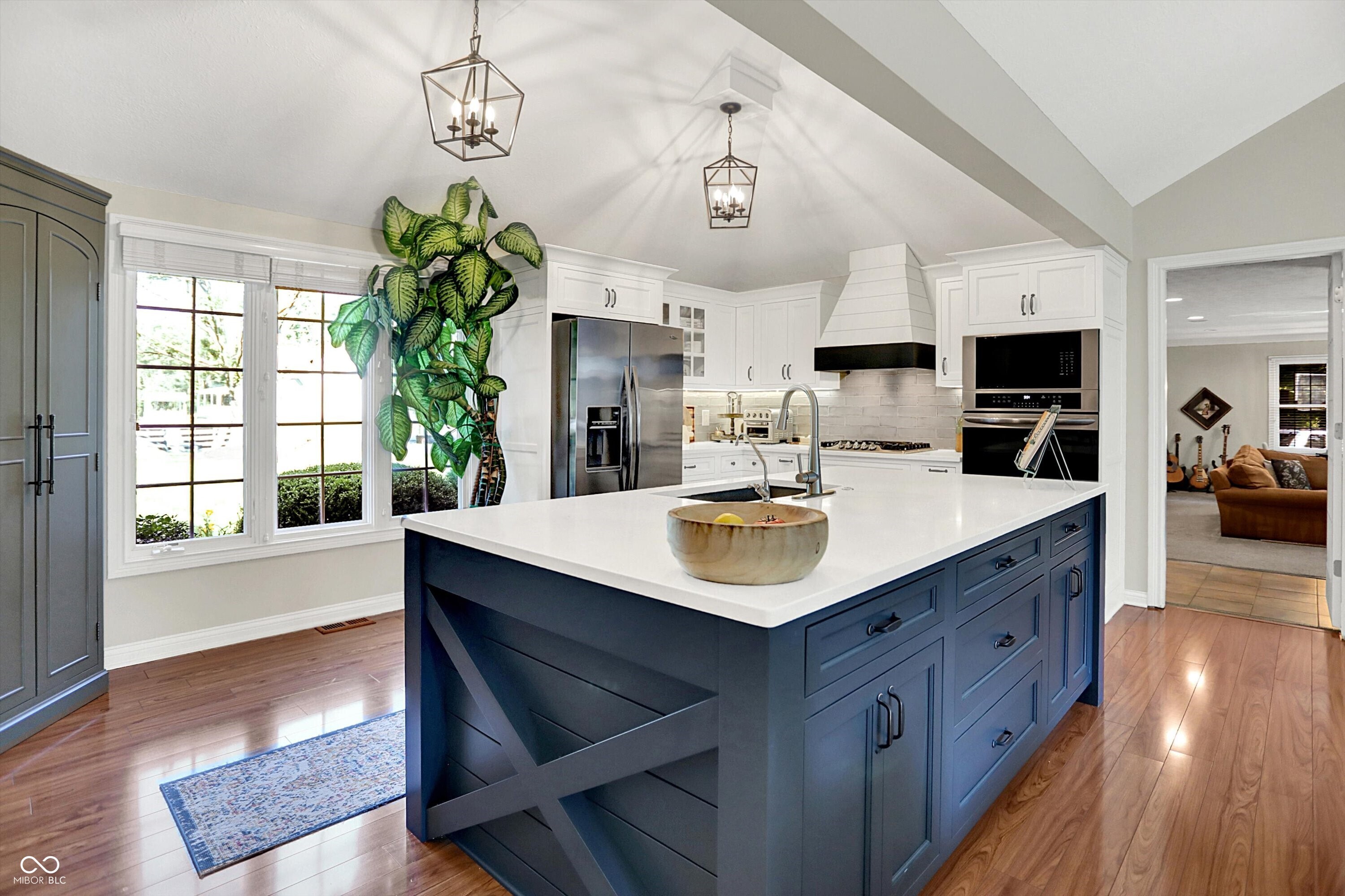 11002 Hoosier Road Fishers, IN 46037 - Photo 9 of 66