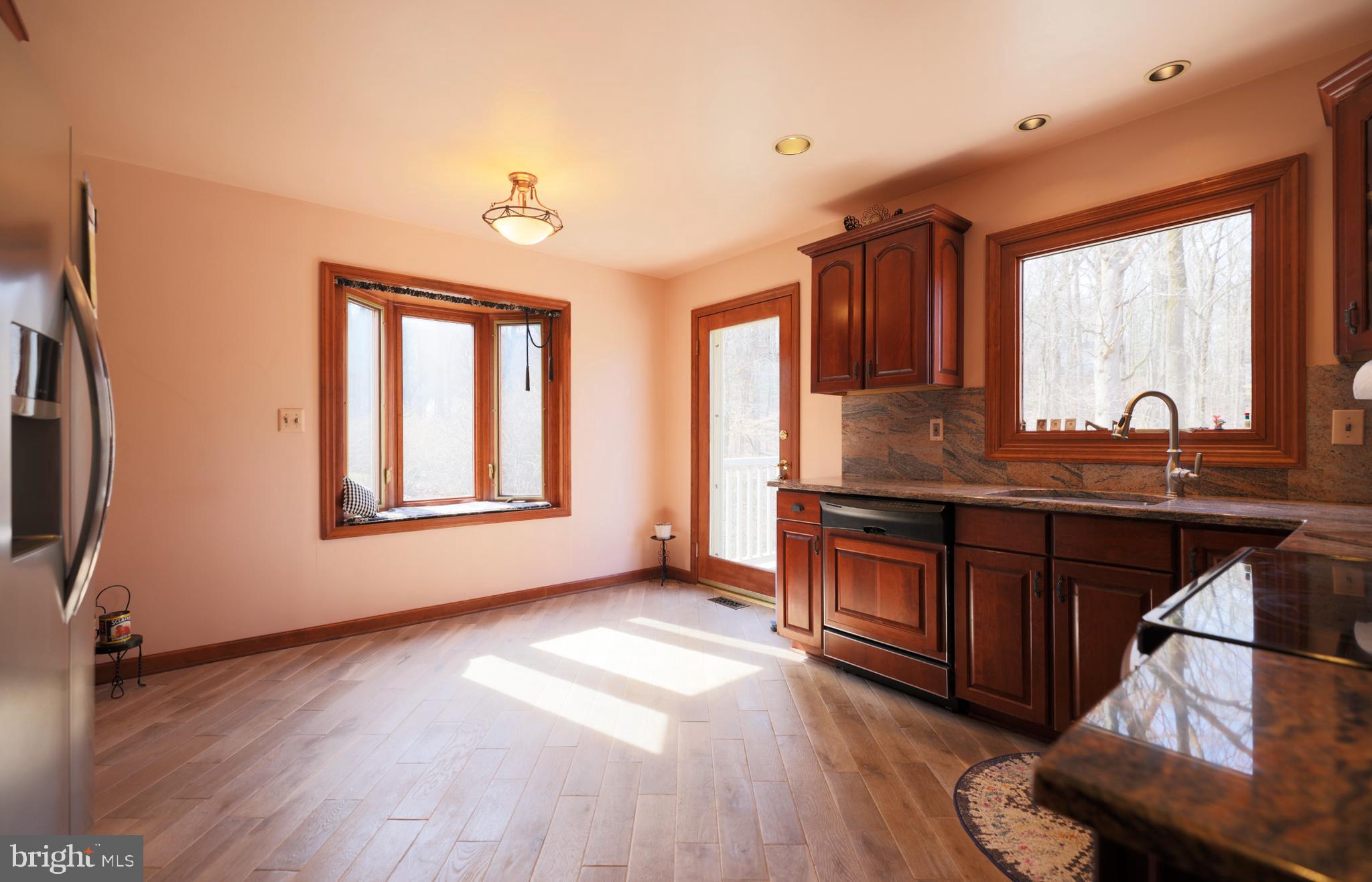 790 Mancill Road Wayne, PA 19087 - Photo 11 of 44 Eat in Kitchen