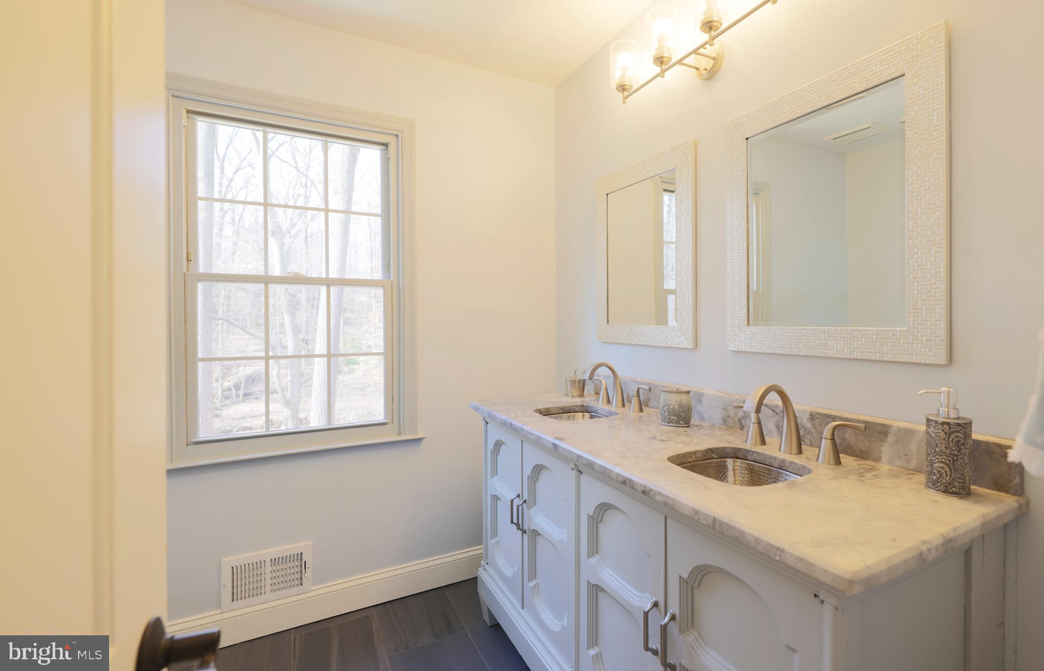 790 Mancill Road Wayne, PA 19087 - Photo 16 of 44 l Bath #1