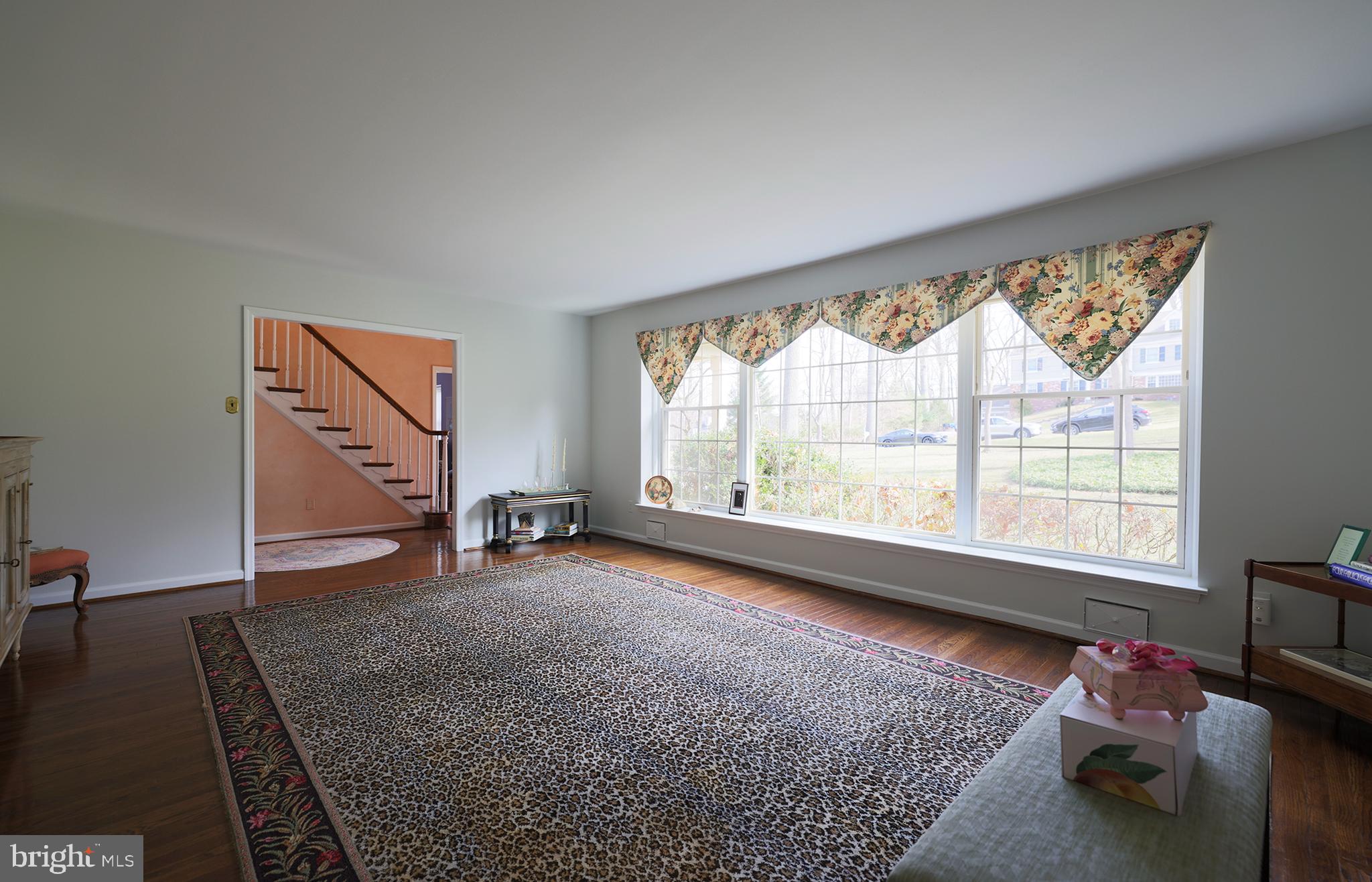 790 Mancill Road Wayne, PA 19087 - Photo 4 of 44 Living Room