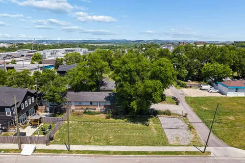 $300,000 | 4024 Delaware Avenue, Nashville, TN 37209